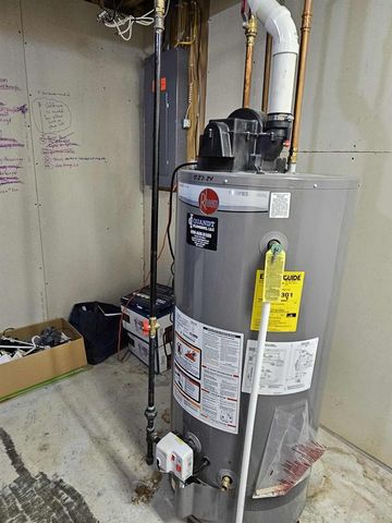 1906 MITCHELL STREET, Oshkosh, WI 54901