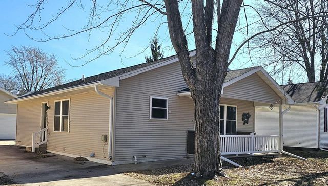 1906 MITCHELL STREET, Oshkosh, WI 54901