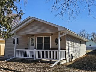 1906 MITCHELL STREET, Oshkosh, WI 54901