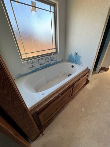 12654 Pinnacle Ln, Elgin, OK 73538