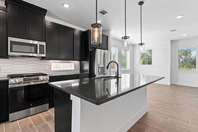 1310 Shaded Rock Drive, Missouri City, TX 77459