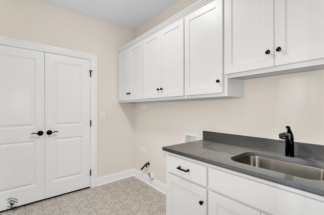 8028 BRADLEY Drive, Tinley Park, IL 60487