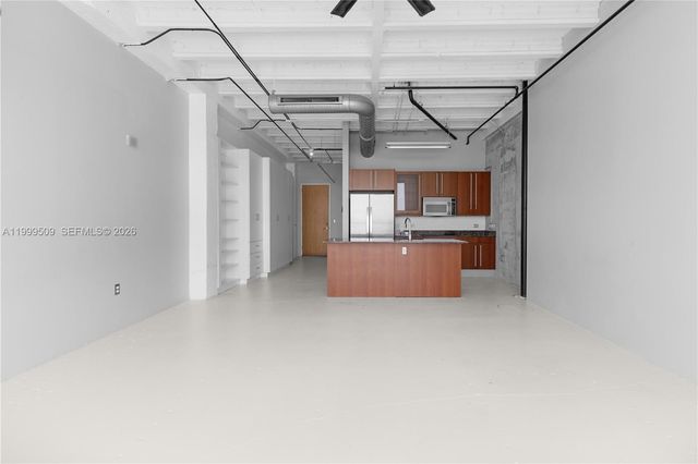 8101 Biscayne Blvd R-414, Miami, FL 33138