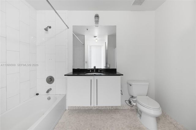 8101 Biscayne Blvd R-414, Miami, FL 33138