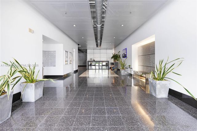 8101 Biscayne Blvd R-414, Miami, FL 33138