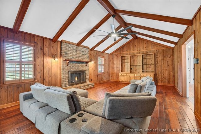 615 E 3rd Avenue, Red Springs, NC 28377