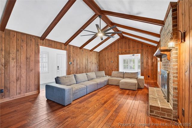 615 E 3rd Avenue, Red Springs, NC 28377