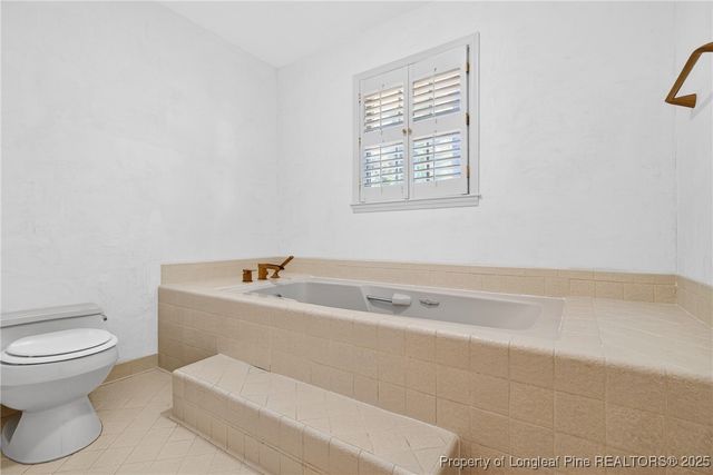 615 E 3rd Avenue, Red Springs, NC 28377