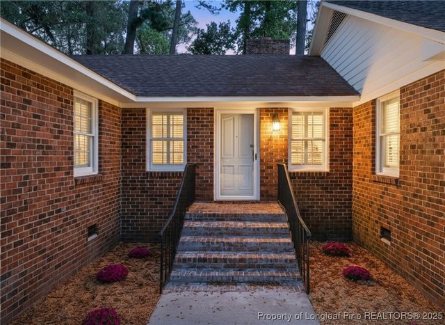 615 E 3rd Avenue, Red Springs, NC 28377