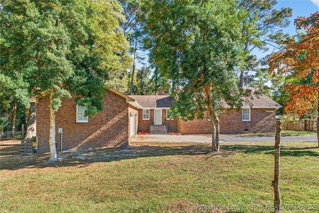 615 E 3rd Avenue, Red Springs, NC 28377