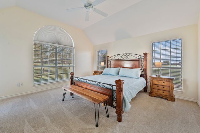1605 Crow Creek Drive, Granbury, TX 76049