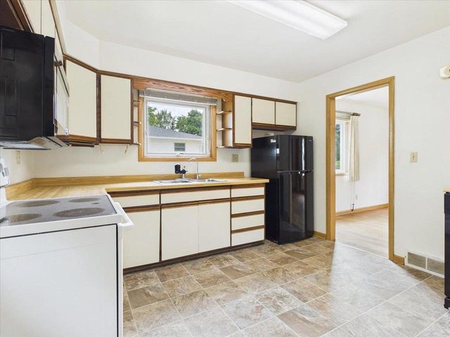 1710 Thackeray Road, Madison, WI 53704