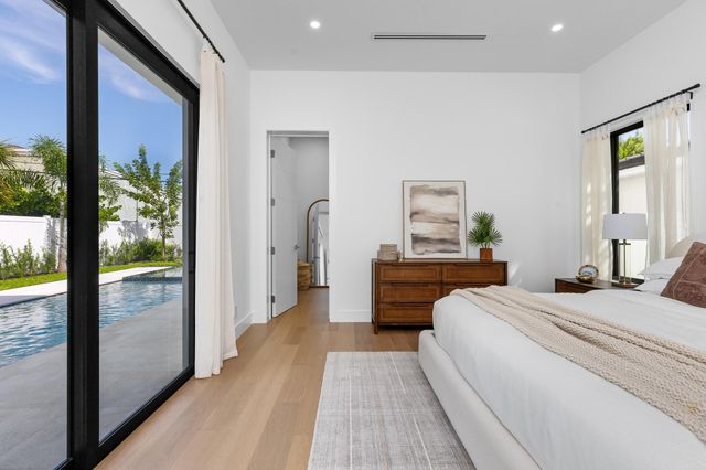 707 Lake Avenue N, Delray Beach, FL 33483