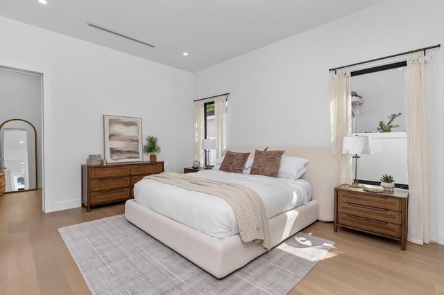707 Lake Avenue N, Delray Beach, FL 33483