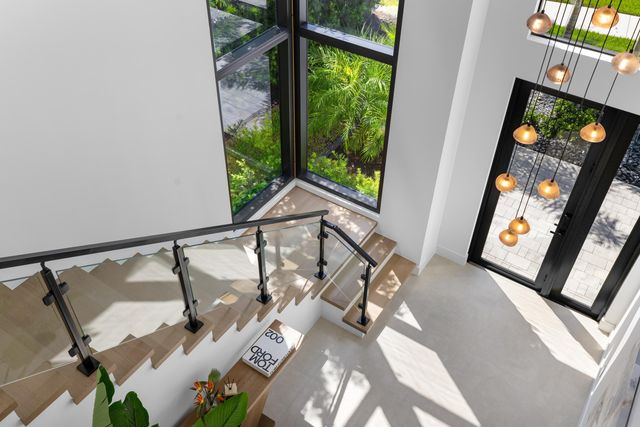 707 Lake Avenue N, Delray Beach, FL 33483