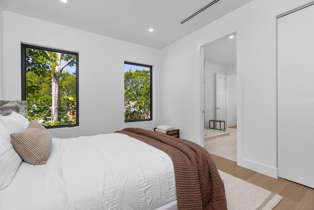 707 Lake Avenue N, Delray Beach, FL 33483