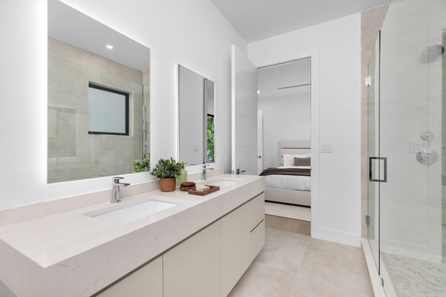 707 Lake Avenue N, Delray Beach, FL 33483