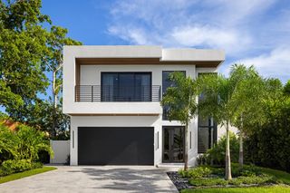 707 Lake Avenue N, Delray Beach, FL 33483