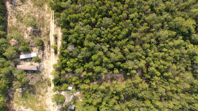 7 8 9 10 Tarpon Lane, Defuniak Springs, FL 32433
