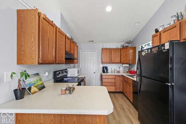 10223 Park Valley, Indianapolis, IN 46229