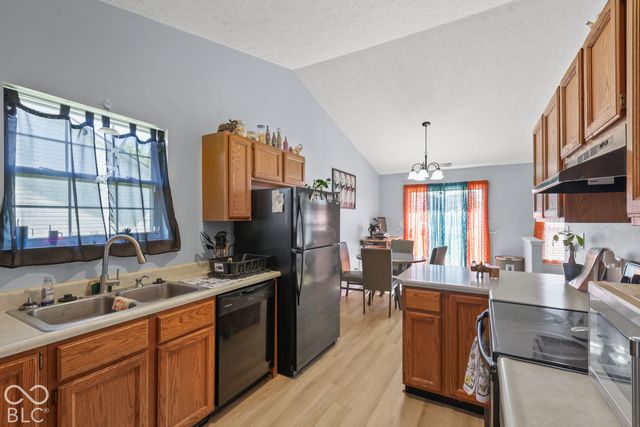 10223 Park Valley, Indianapolis, IN 46229