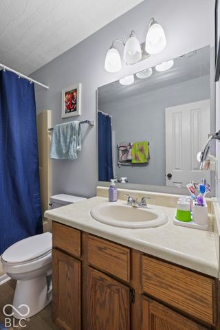 10223 Park Valley, Indianapolis, IN 46229