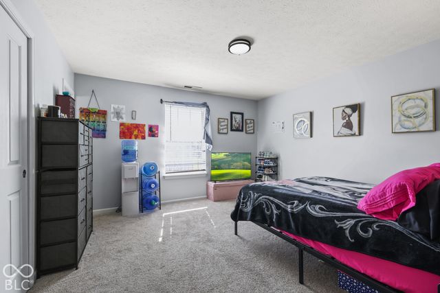 10223 Park Valley, Indianapolis, IN 46229