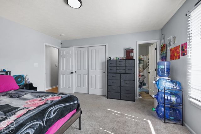 10223 Park Valley, Indianapolis, IN 46229