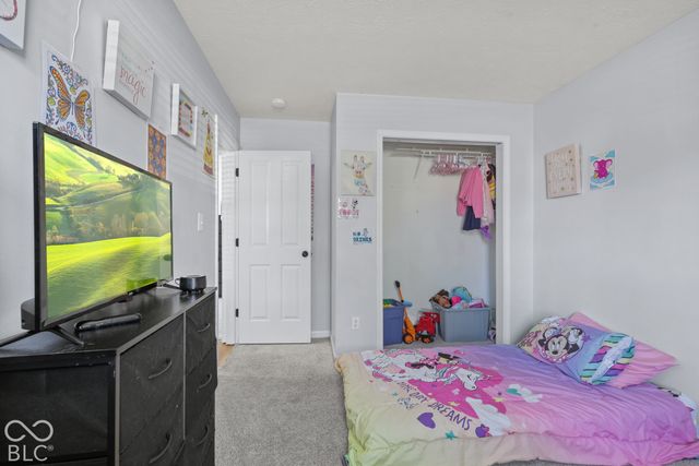 10223 Park Valley, Indianapolis, IN 46229
