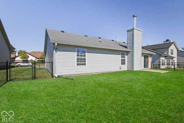 10223 Park Valley, Indianapolis, IN 46229