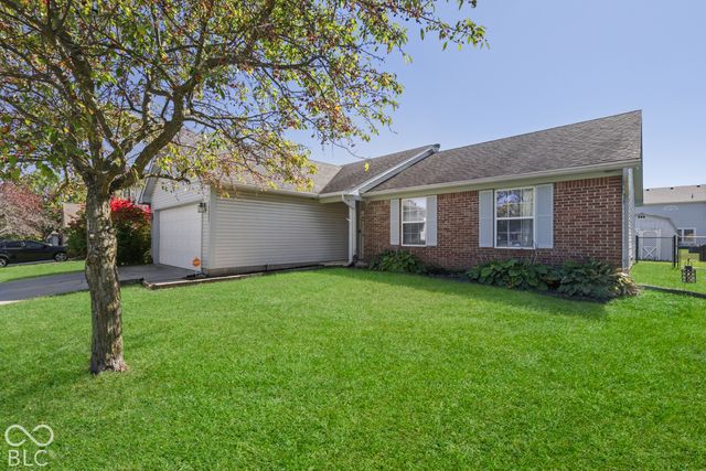 10223 Park Valley, Indianapolis, IN 46229