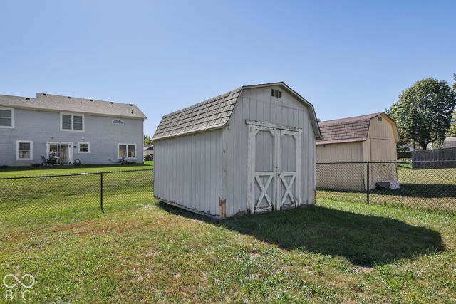 10223 Park Valley, Indianapolis, IN 46229