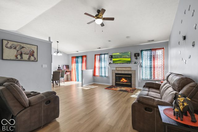 10223 Park Valley, Indianapolis, IN 46229