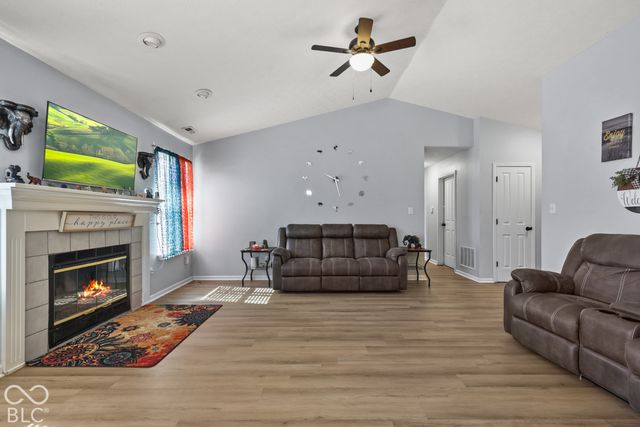 10223 Park Valley, Indianapolis, IN 46229