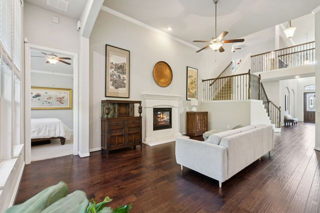 807 Dove Trail, Euless, TX 76039