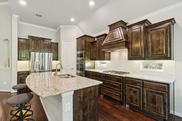 807 Dove Trail, Euless, TX 76039