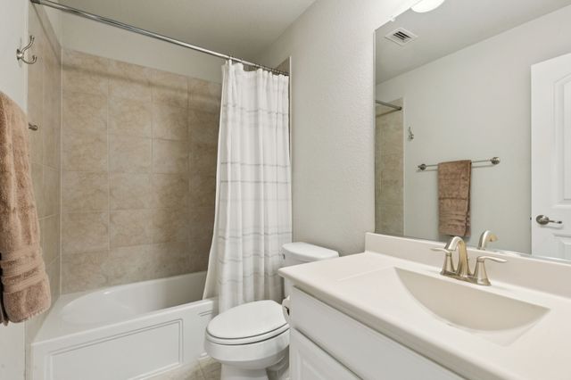 807 Dove Trail, Euless, TX 76039