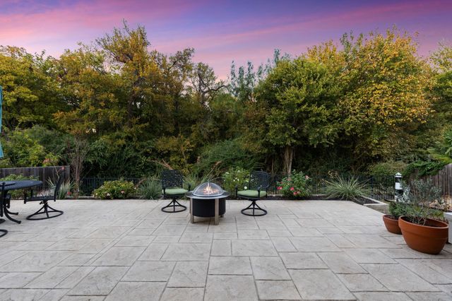 807 Dove Trail, Euless, TX 76039