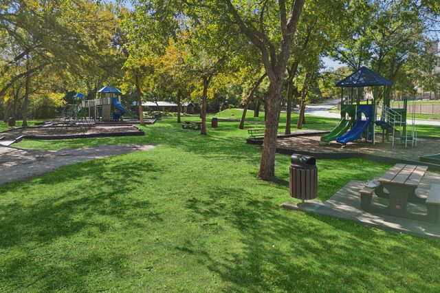 807 Dove Trail, Euless, TX 76039