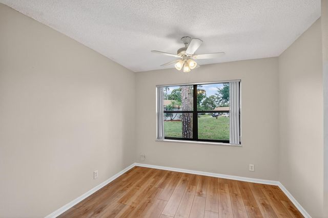 6105 Fairfield Circle, Greenacres, FL 33463