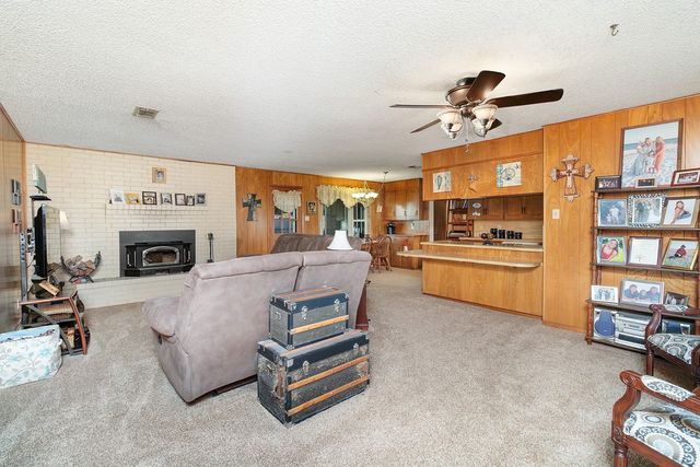 302 N Shore Drive, Brady, TX 76825