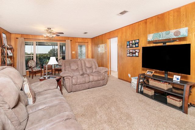 302 N Shore Drive, Brady, TX 76825