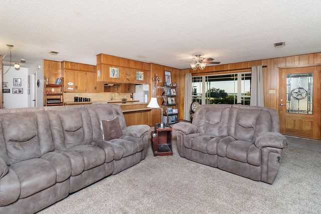 302 N Shore Drive, Brady, TX 76825