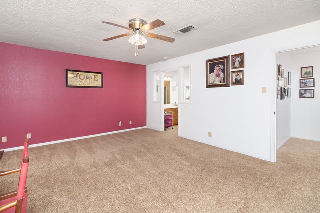 302 N Shore Drive, Brady, TX 76825