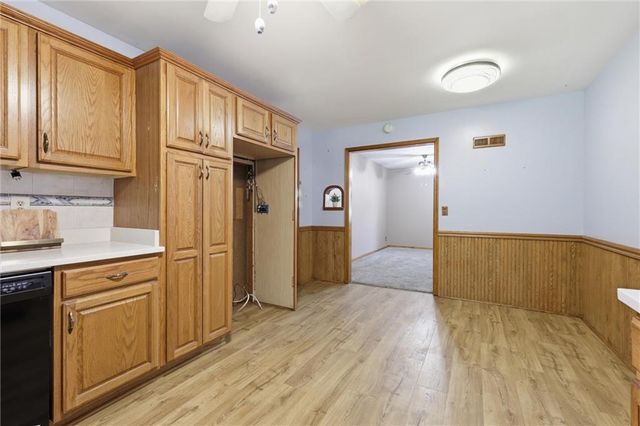 2816 S Overton Avenue, Independence, MO 64053