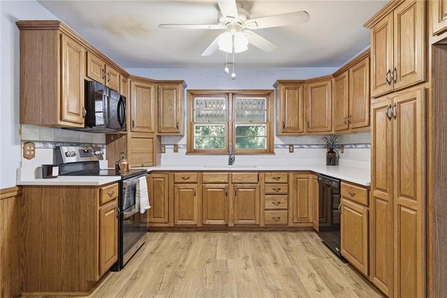 2816 S Overton Avenue, Independence, MO 64053