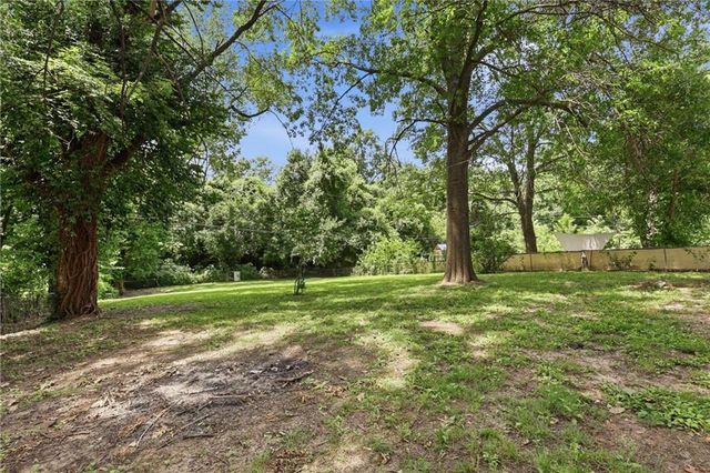 2816 S Overton Avenue, Independence, MO 64053