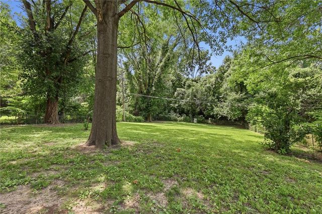 2816 S Overton Avenue, Independence, MO 64053
