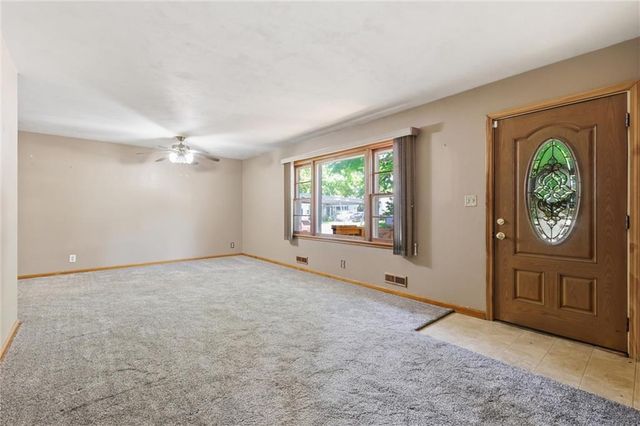 2816 S Overton Avenue, Independence, MO 64053