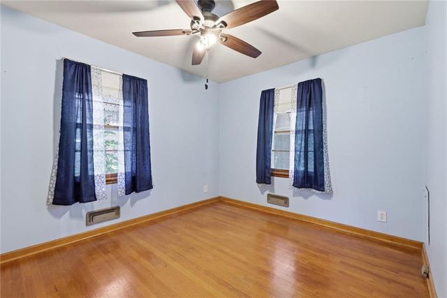 2816 S Overton Avenue, Independence, MO 64053